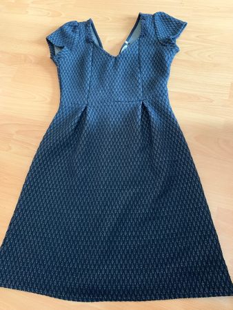 Jolie robe Naf Naf taille S ou 36