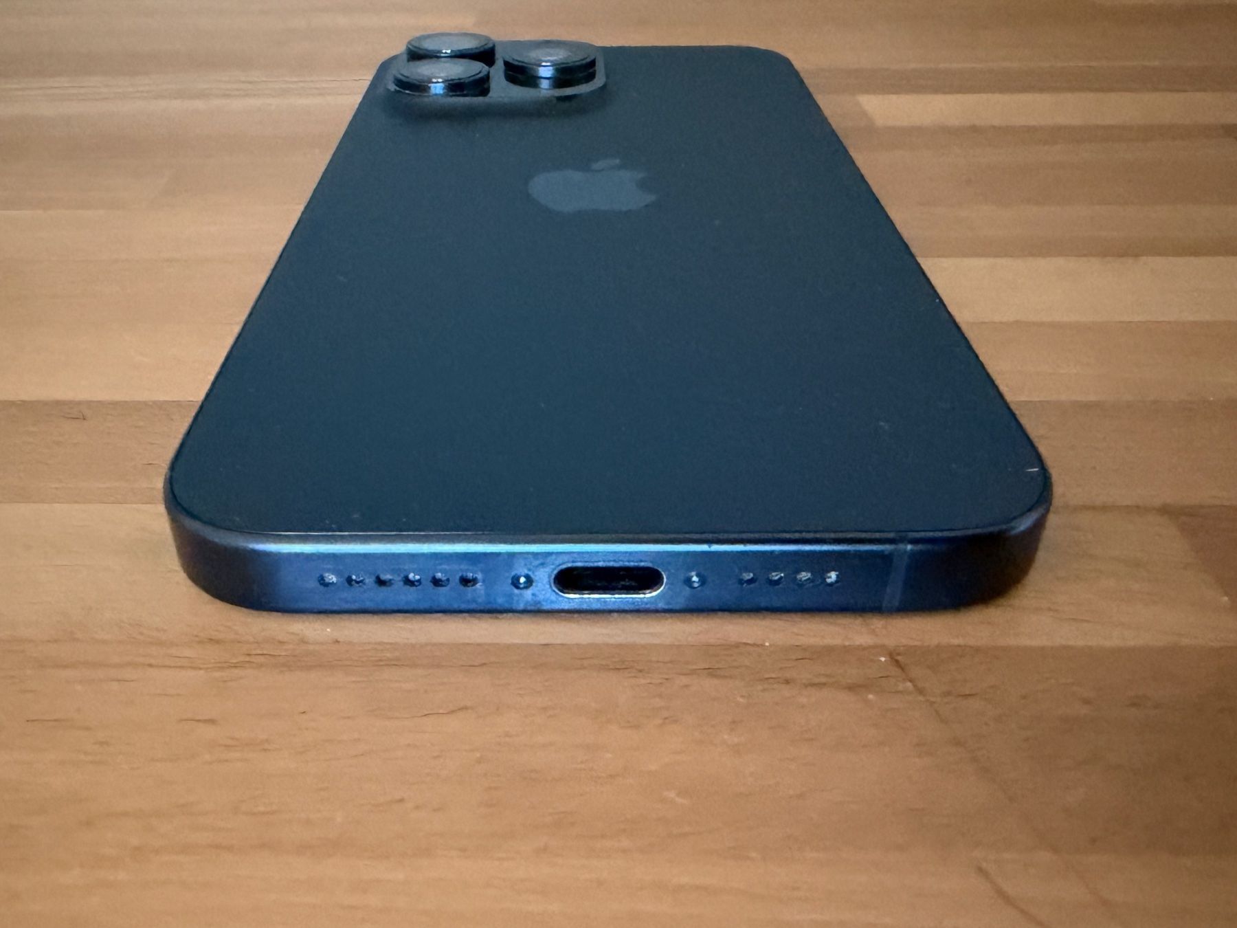Apple Portables: iPhone 15 Pro Max Blue Titanium 256 GB – D'occasion à Belmont-sur-Lausanne par affecoco 4