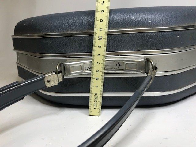 Valises de voyage: graues Beauty Case 70er 8-eckig – D'occasion à Zürich par gigimai67 8