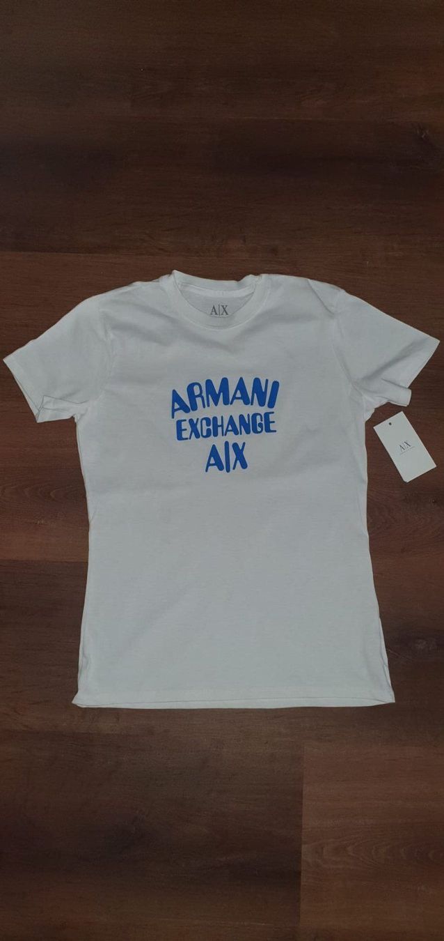 Armani T-shirt: T-shirt Armani Exchange neuf – Nuovo e nell'imballaggio originale da St-Sulpice VD venduto da juhdu