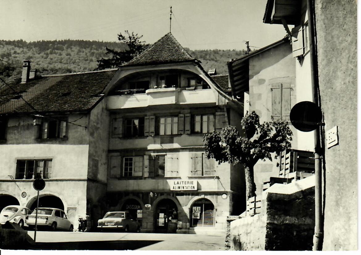 Cartoline postali: Hauterive NE – Usato da Hochdorf venduto da Ziegel-16