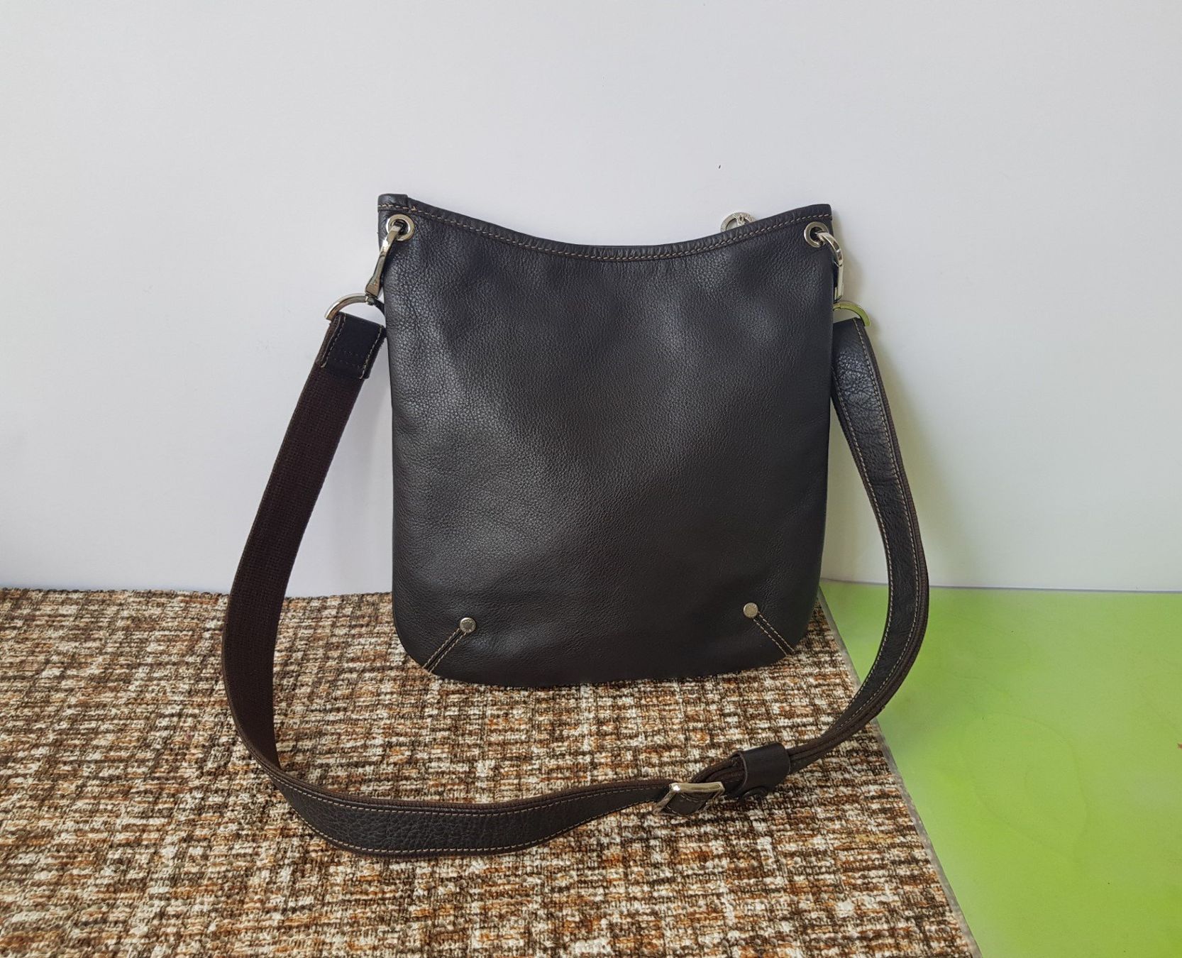 Longchamp Borse da donna: Longchamp Leder Umhängetasche – Usato da Basel venduto da chien008 3