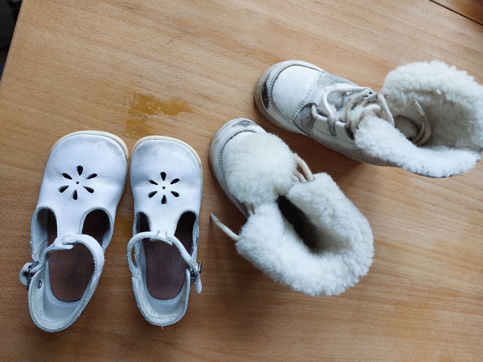 Scarpe per ragazze: Mädchenschuhe 2 Paar Leder – Usato da Zürich venduto da Stenat