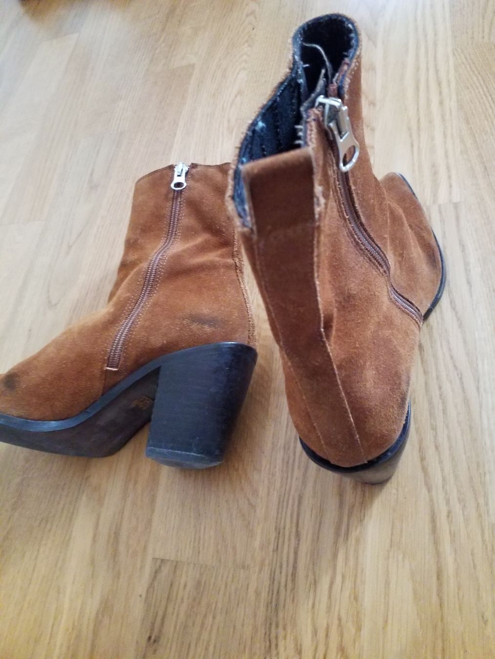 Jonak Scarpe da donna: Jonak - Suede Ankle Boots, Western Style, Size 38 – Usato da Luzern venduto da _Lobster_ 3