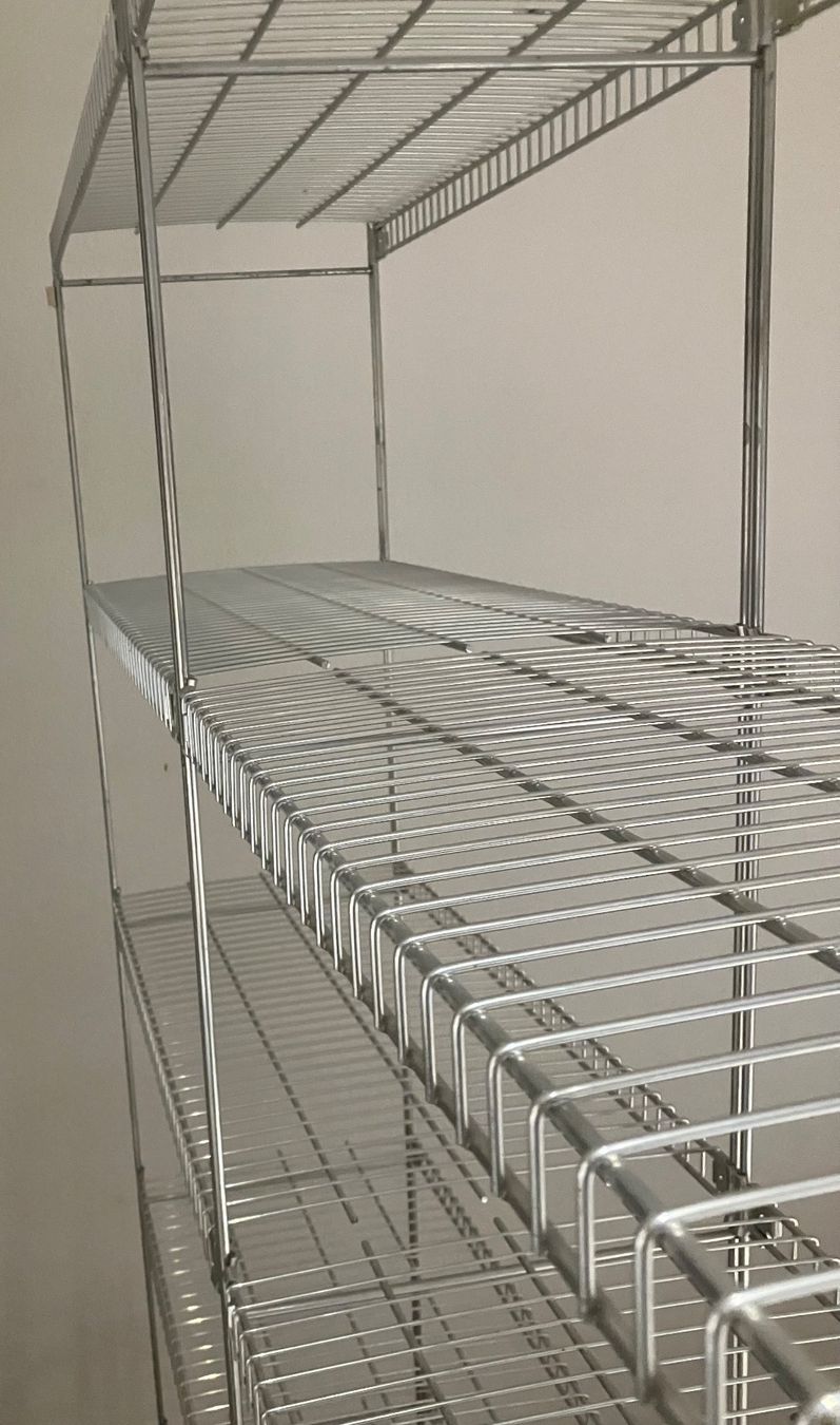 Ikea Scaffali: IKEA Metallgestell – Usato da Solothurn venduto da Tomkamus 1
