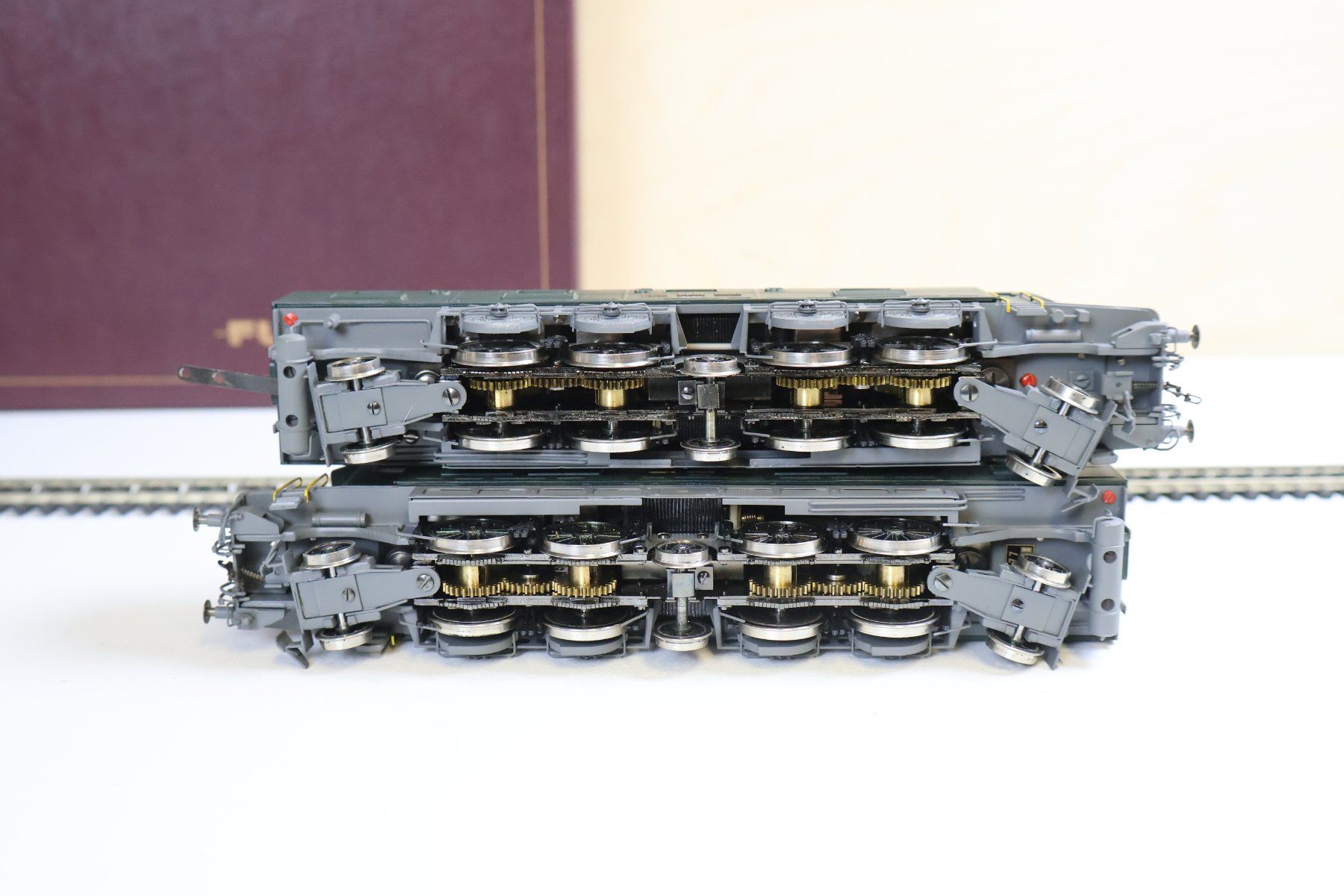 Fulgurex Modellini di ferrovie: Fulgurex SBB Ae 8/14 Gotthard E-Lok H0 DC - Messing – Usato da Winterthur venduto da Monstera 8
