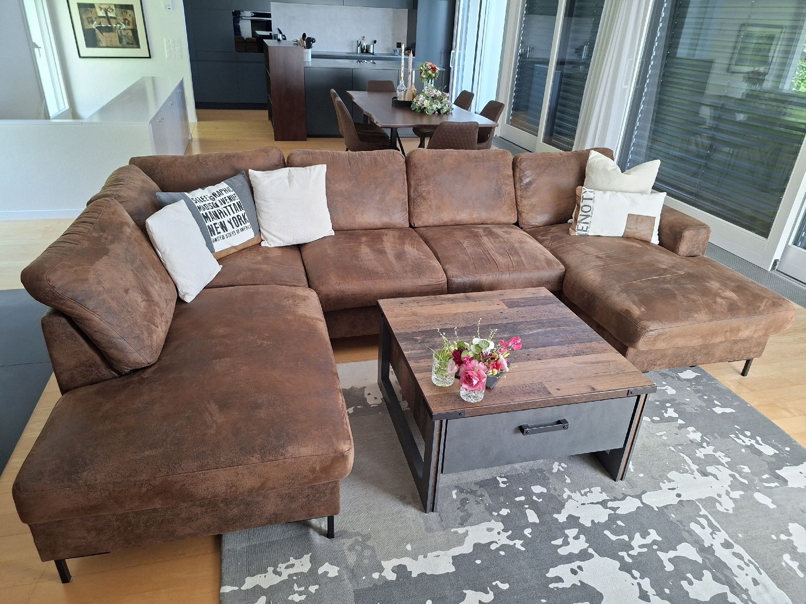 Sofas: Grosses Dunkelbraunes Schlafsofa – D'occasion à Meggen par mar_yzb2