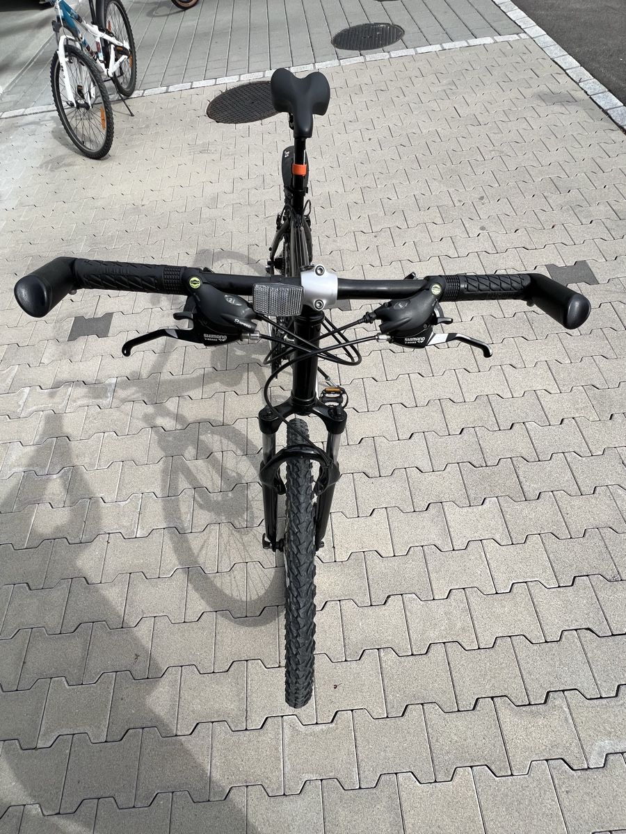 Biciclette: Mountainbike schwarz – Usato da Pfäffikon ZH venduto da Munkaeli 1