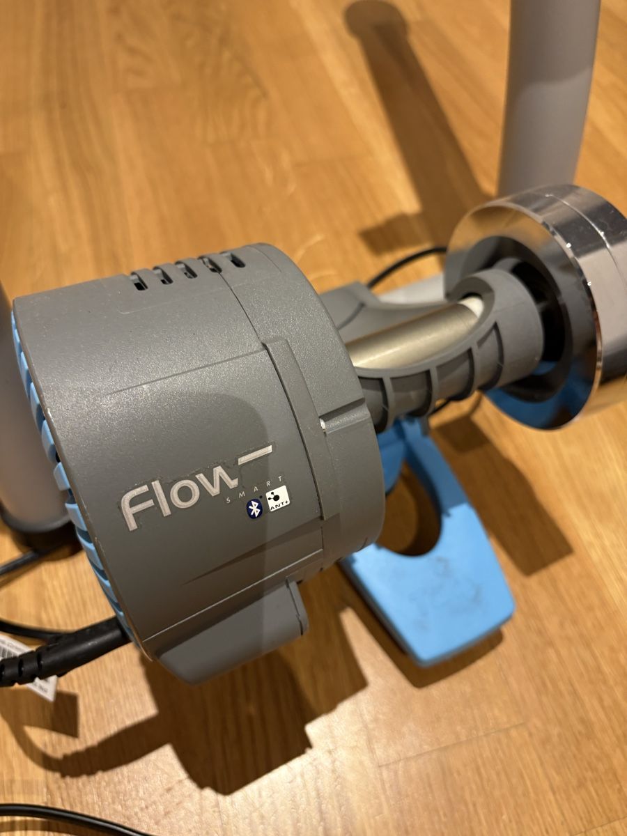 Tacx Hometrainer: Tacx Flow Smart T2240 Rollentrainer – Usato da Zürich venduto da amo_7rp2 1