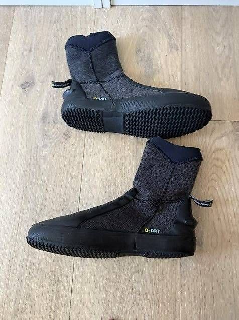 Herrenschuhe: Q Dry Tauchschuhe Grösse 42 – Gebraucht aus Schötz von Suntec81