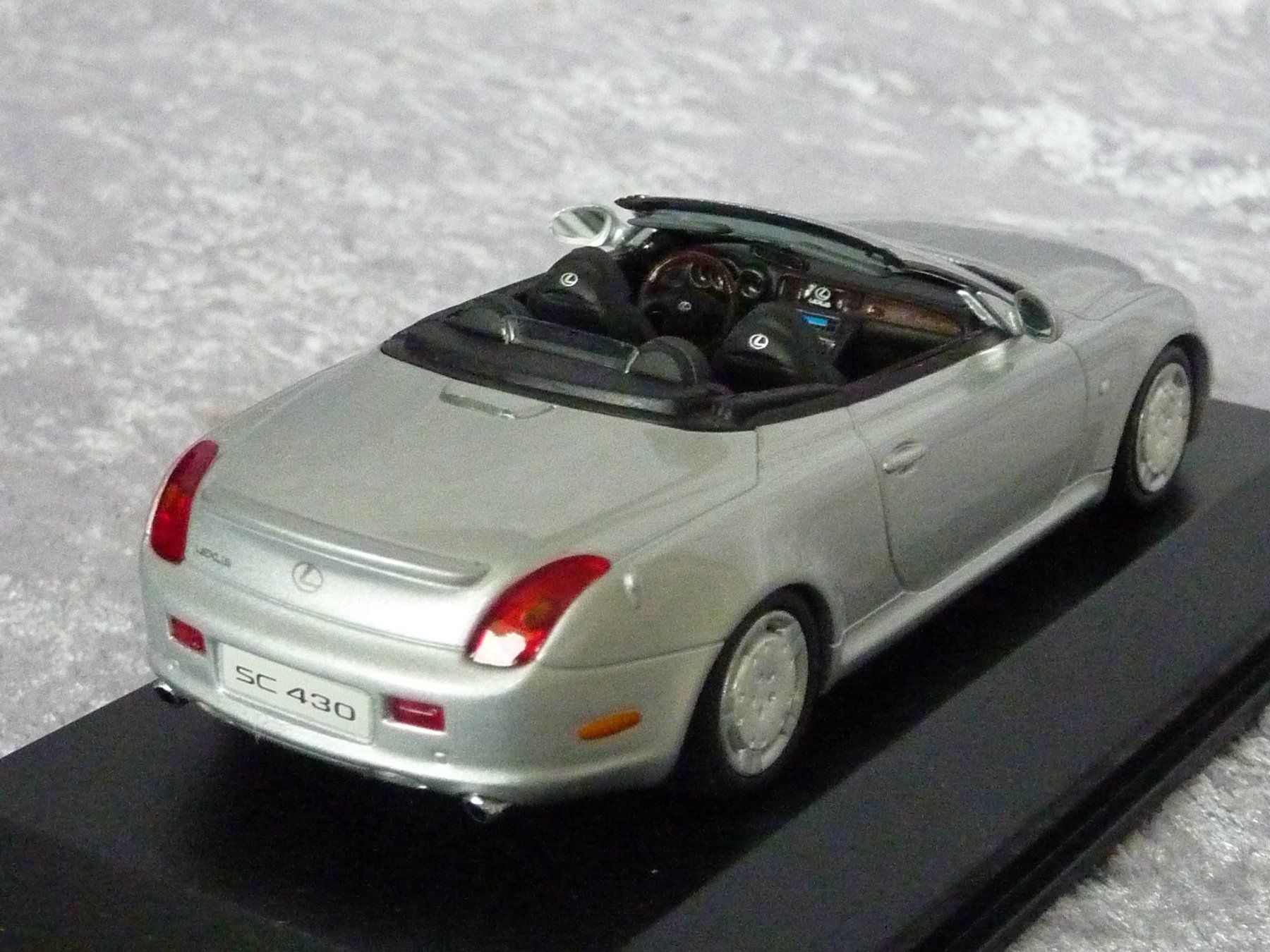 Lexus Modellini d'auto: Lexus 430 SC 1:43 – Nuovo e nell'imballaggio originale da Dürrenäsch venduto da modellautos4you 3