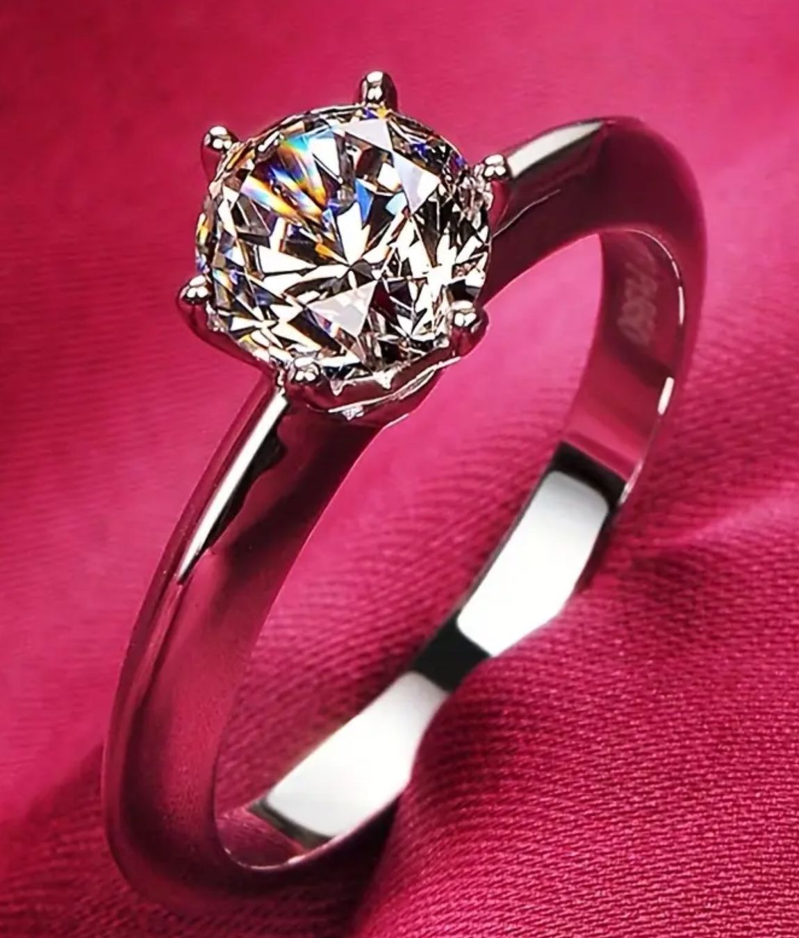 Ringe: 1 Stk. Eleganter 2 Karat Zirkonia Ring – Neu und originalverpackt aus Kehrsatz von Matumbaaa 1