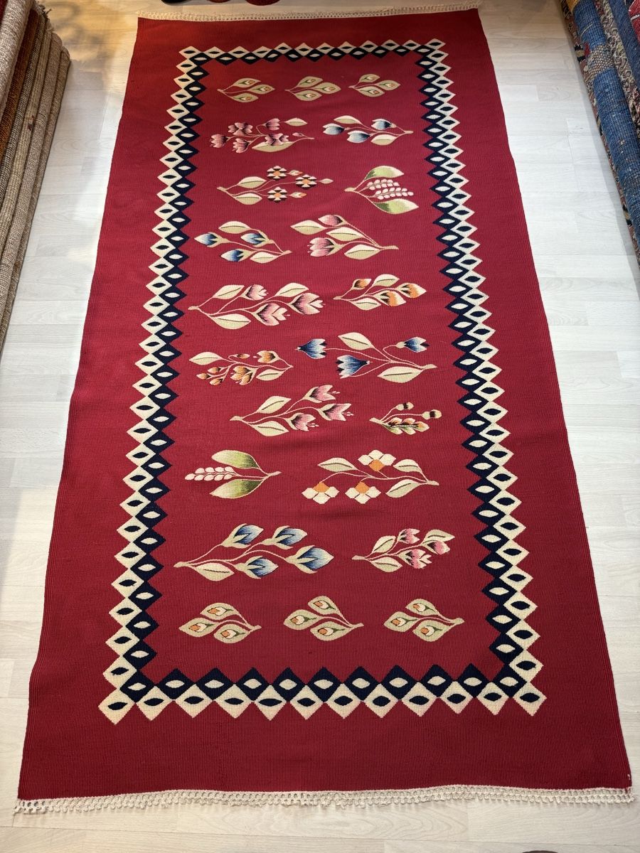 Kelim Tappeti: Roter Vintage Teppich mit Blumenmuster -100x200.cm – Usato da Büron venduto da Filadefia-888 1