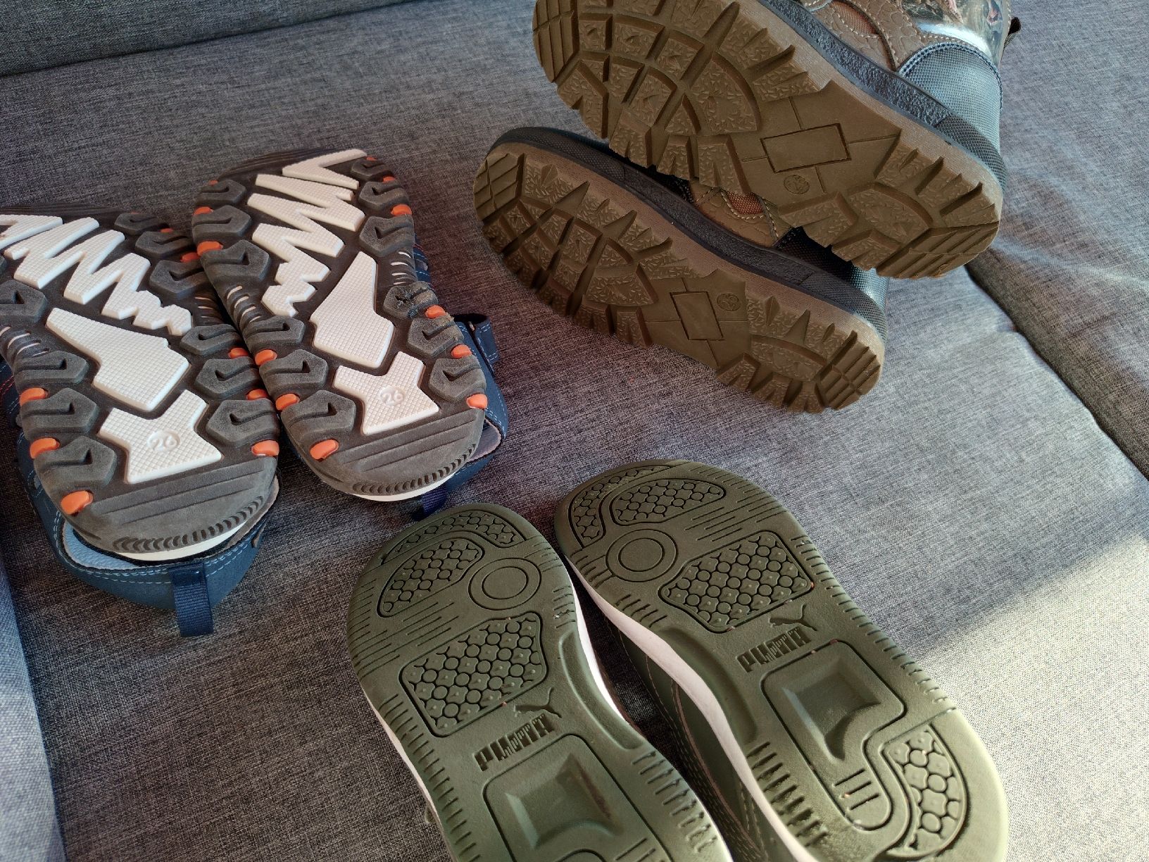 Scarpe per ragazzi: 3 Paar Kinder Schuhe Gr. 26 – Usato da Goldach venduto da Fuchour 1