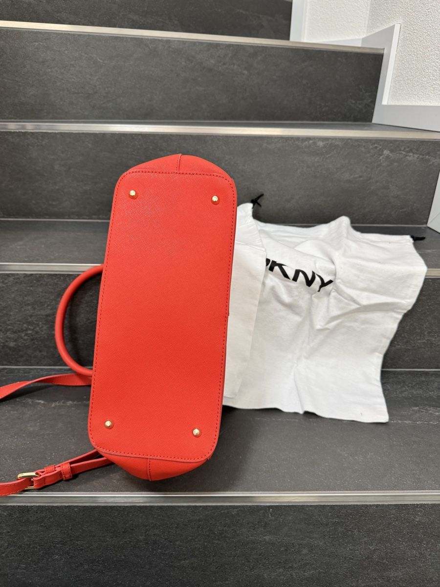 DKNY Borse da donna: DKNY Handtasche - neuwertig – Nuovo (secondo la descrizione) da Liestal venduto da dani_sale 5