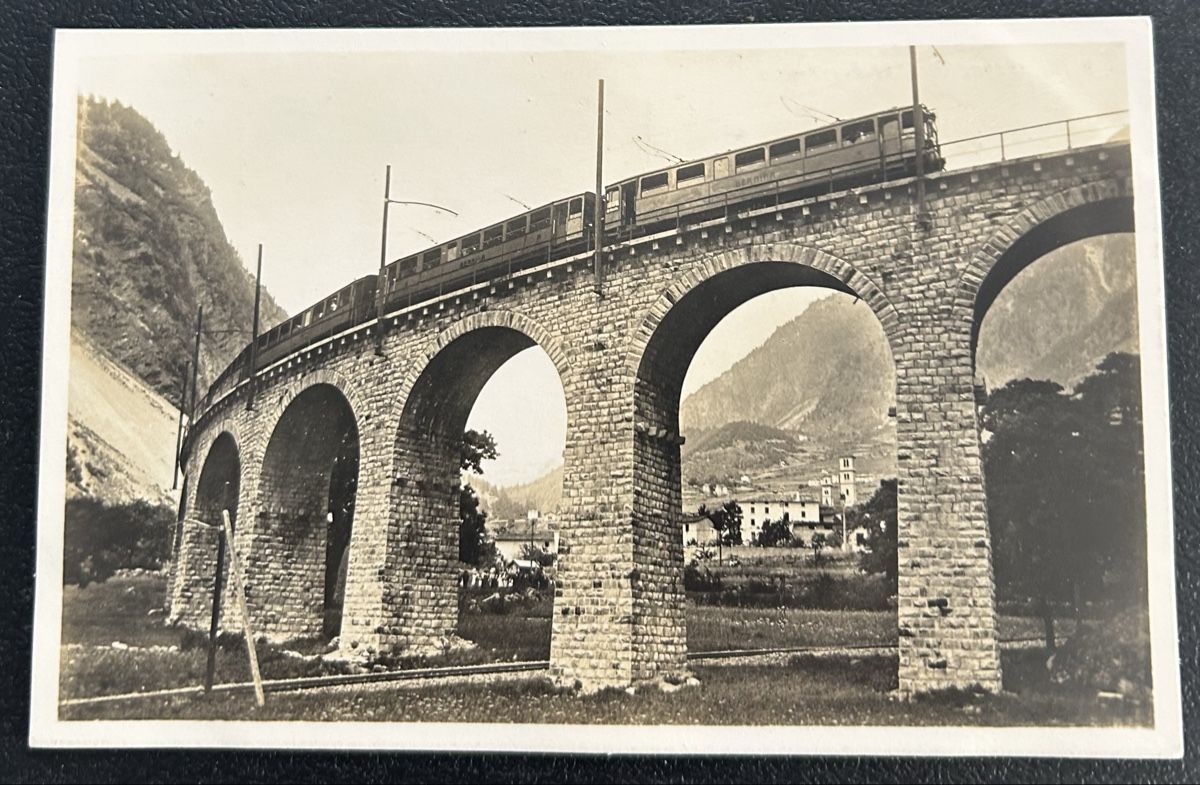 Cartoline postali: Fotokarte Berninabahn bei Brusio  – Usato da Horw venduto da Tellbub