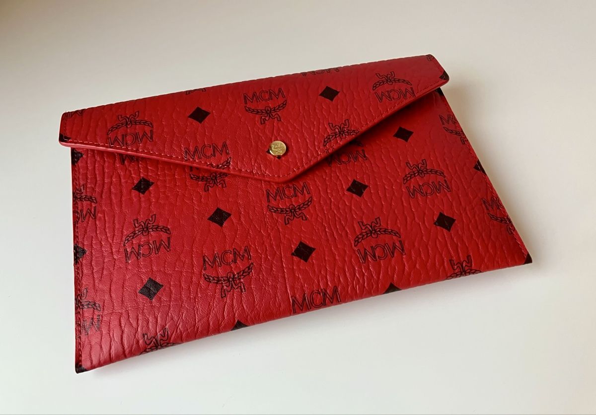 Mcm Borse: MCM Clutch - neu – Nuovo (secondo la descrizione) da Stansstad venduto da kerri8 2