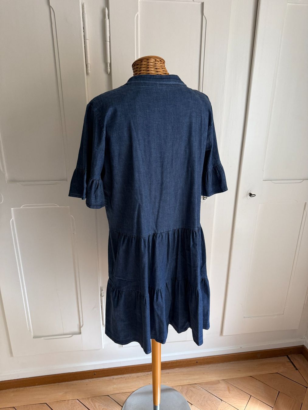Vestiti: Jeanskleid dunkelblau leicht L – Usato da Zürich venduto da Diazaio 2
