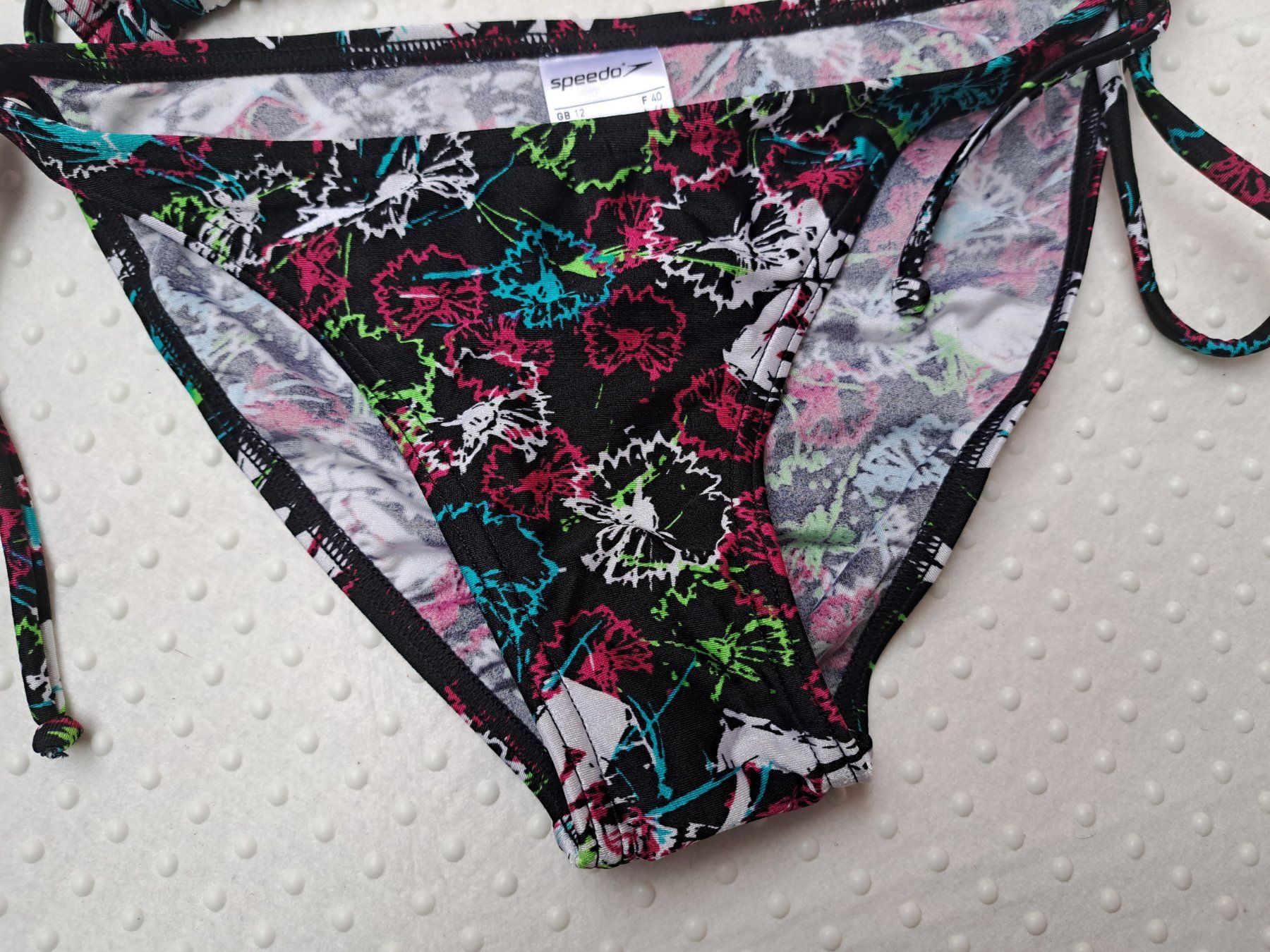 Speedo Badekleider & Bikinis: Speedo Bikini, neu mit Etikett, Grösse 36/38 – Neu (gemäss Beschreibung) aus Gysenstein von joshuas81 2