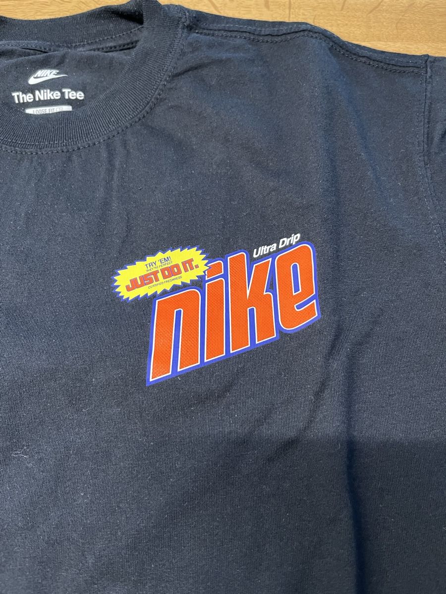Nike T-Shirts: Nike / T-Shirt Gr. XS – Neu (gemäss Beschreibung) aus Volketswil von asc_yp5h 1