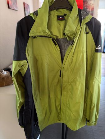 McKinley Regenjacke grün schwarz