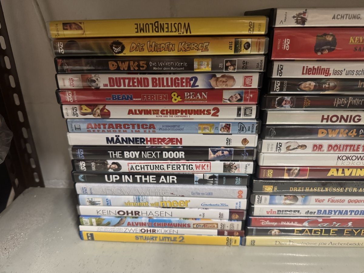 Tutti i DVDs: DVD Sammlung ca. 48 Stk. CD“s – Usato da Leuggern venduto da Darwin016 1