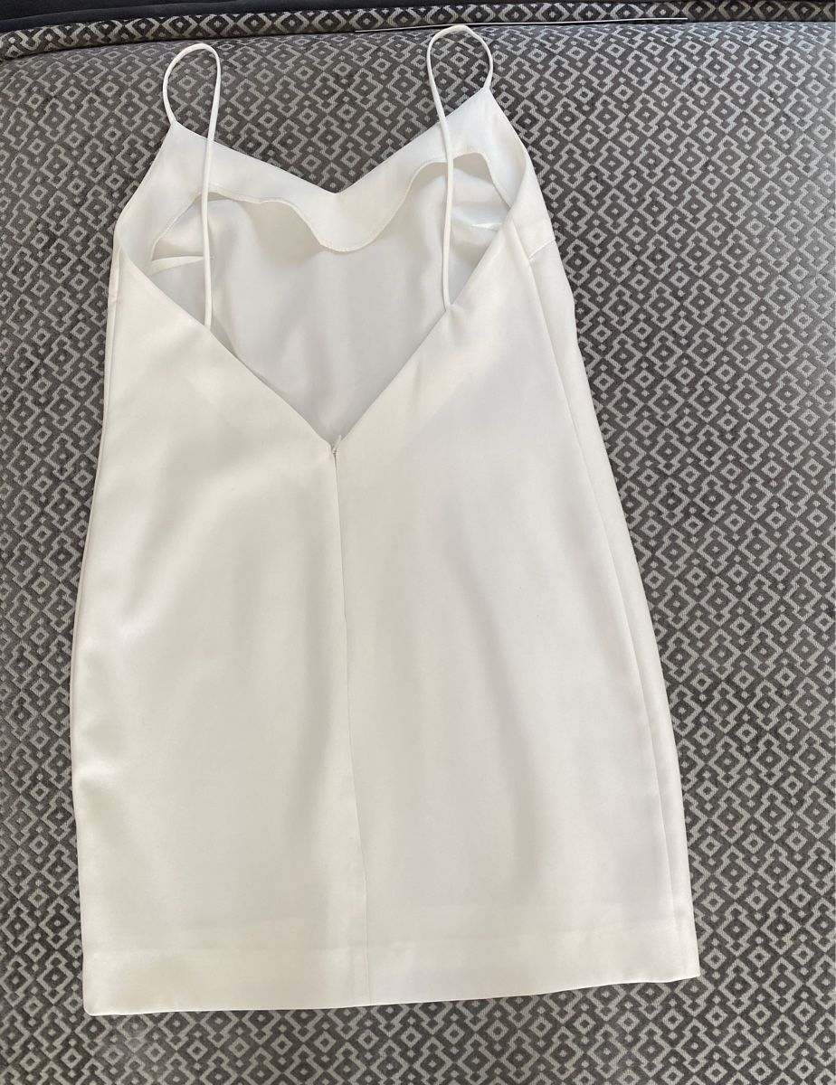 Robes: Robe avec dos ouvert. – D'occasion à Echallens par 1961zap 5