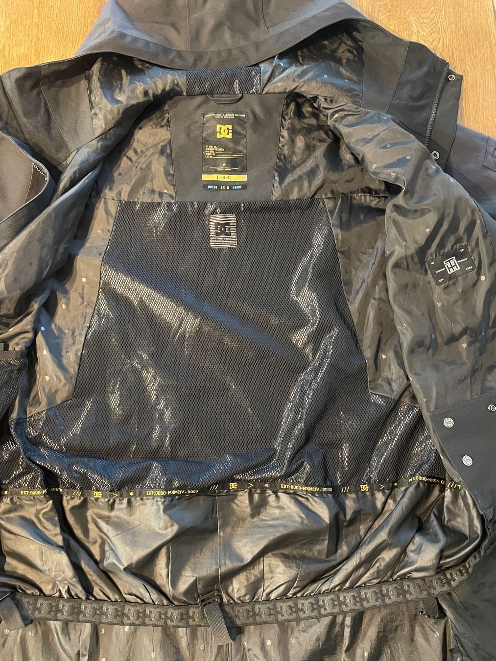 DC shoes Giacche: DC Corruption Torstein Jacket – Usato da Thalwil venduto da Cokesidelife 2