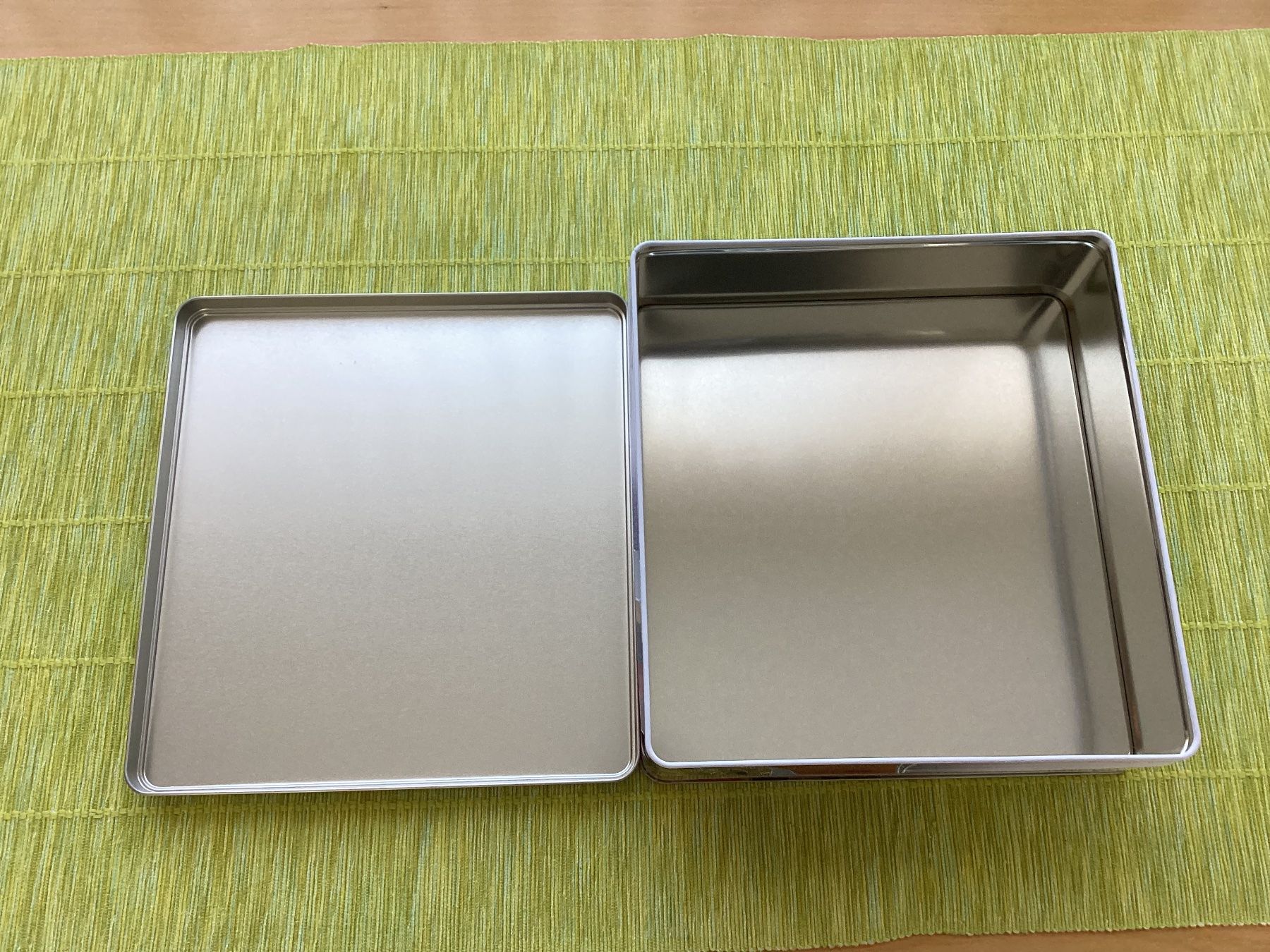 Altro in Decorazioni & Accessori: Hans Erni / Blechdose / Wernli – Usato da Beinwil am See venduto da kae_gh7c 2
