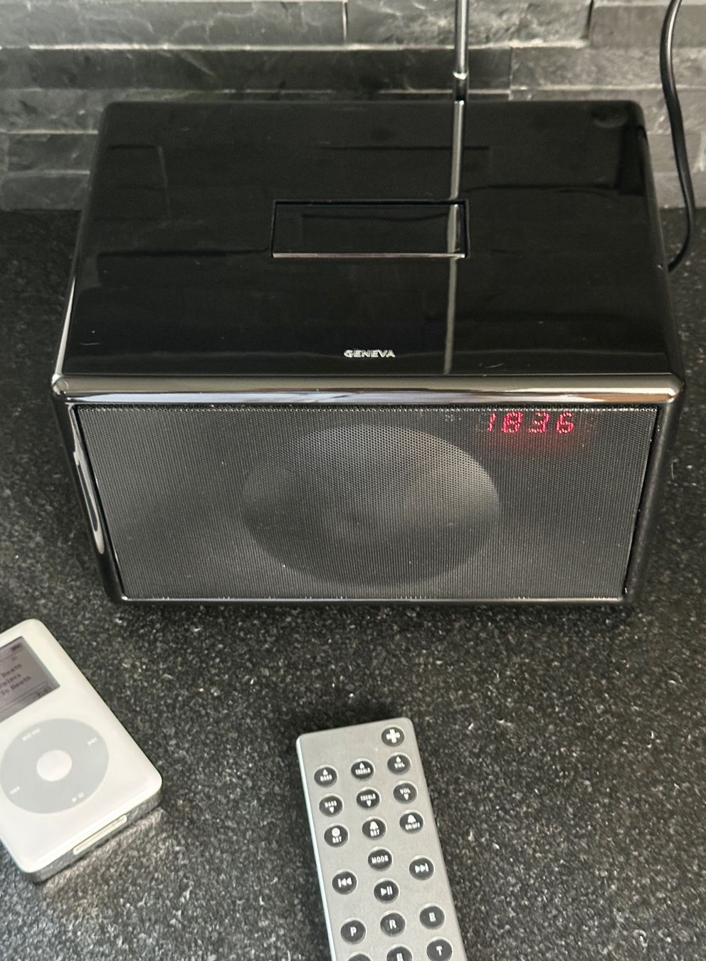 Lettore multimediale & Streamer: Geneva Sound System Model S (OHNE iPod!) – Usato da Feusisberg venduto da Frizzle63 3