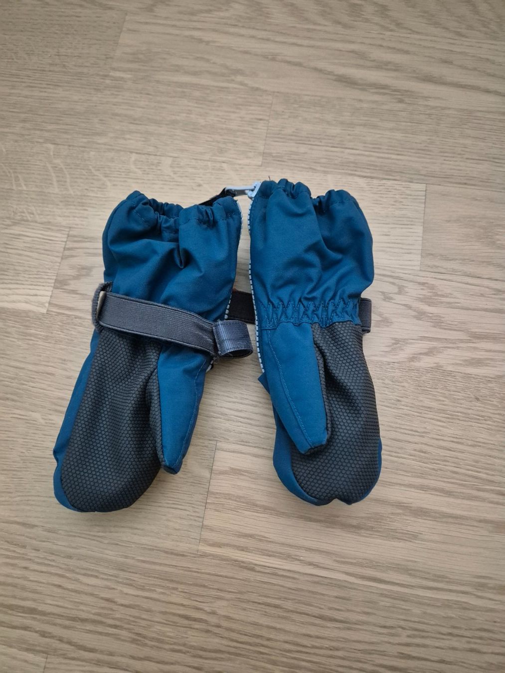 Didriksons Sonstige Jungenkleidung: Didriksons Winter Set Mütze+Fäustlinge, Grösse 2-4 Jahre – Neu (gemäss Beschreibung) aus Pfäffikon SZ von Ka6ka 3