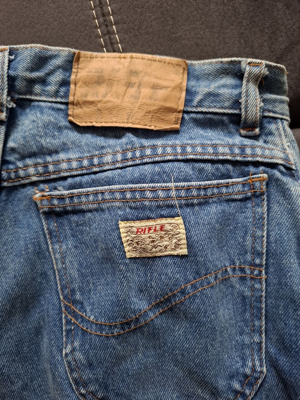 Rifle Jeans: Rifle Jeans – Gebraucht aus Hunzenschwil von Hardrock6 1