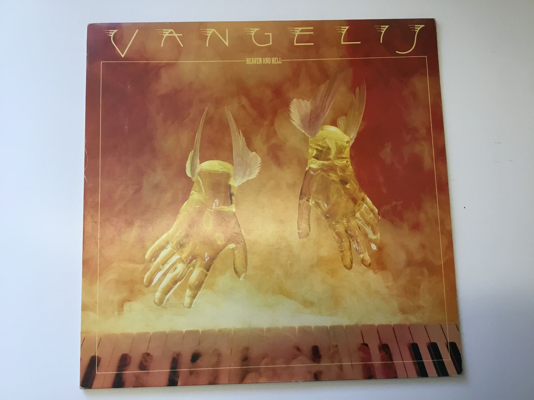 Dischi in vinile: Vangelis / Heaven and hell – Usato da Kreuzlingen venduto da Schuggerman