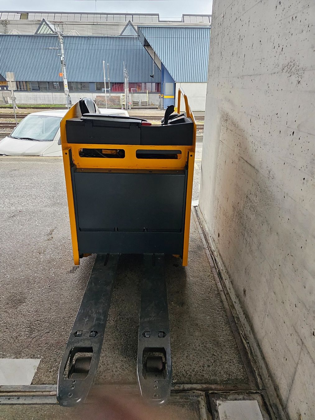 Jungheinrich Carrelli elevatori e a forche: Jungheinrich ESE 320 – Usato da Wallisellen venduto da Synex-AG 1