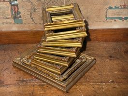 Antike Bilderrahmen Set Holz Goldfarben Total  8 Stück