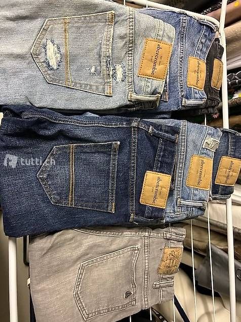 Pantaloni: 6 Abercrombie Jeans & 1 Volcom Jeans – Usato da Minusio venduto da monette08