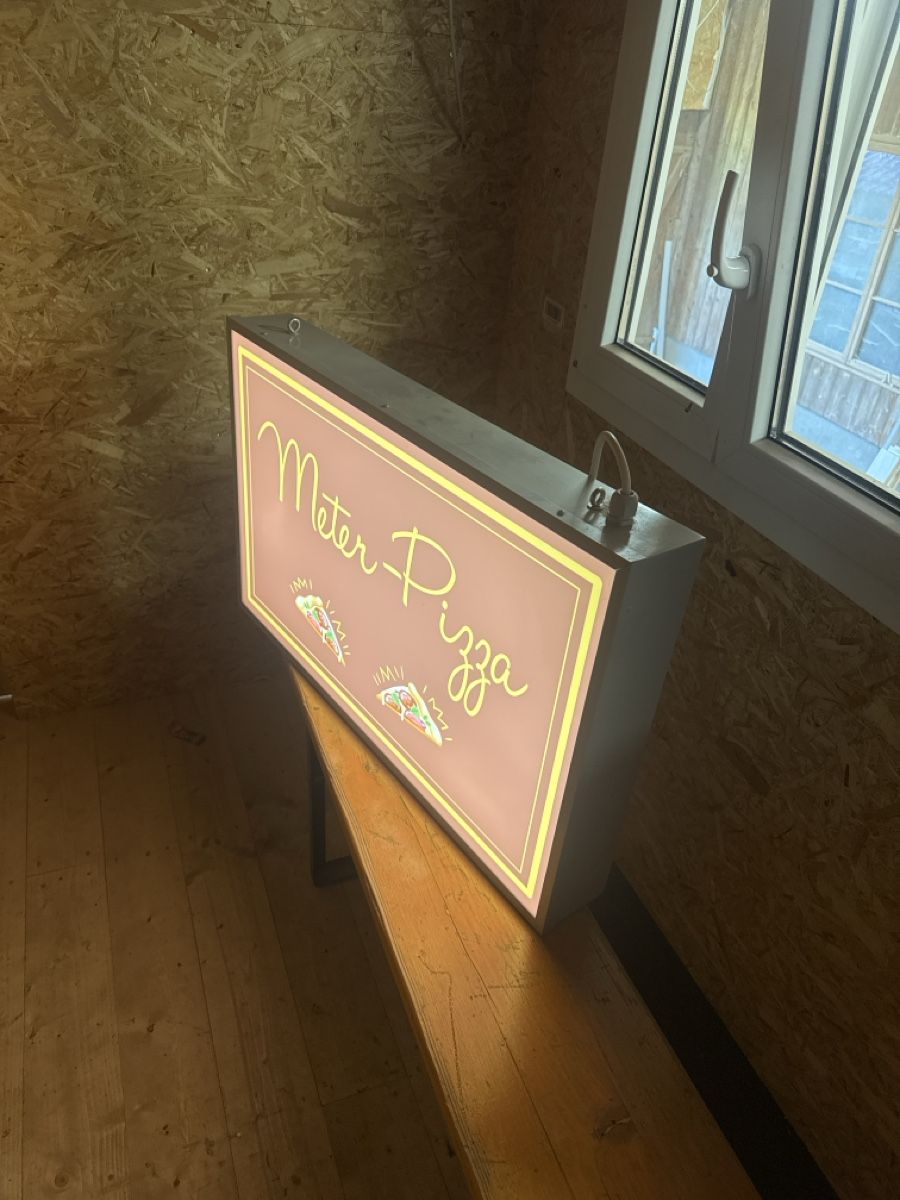Insegne: Werbeschild beleuchtet Pizza – Usato da Rickenbach LU venduto da fla_9ft6 2