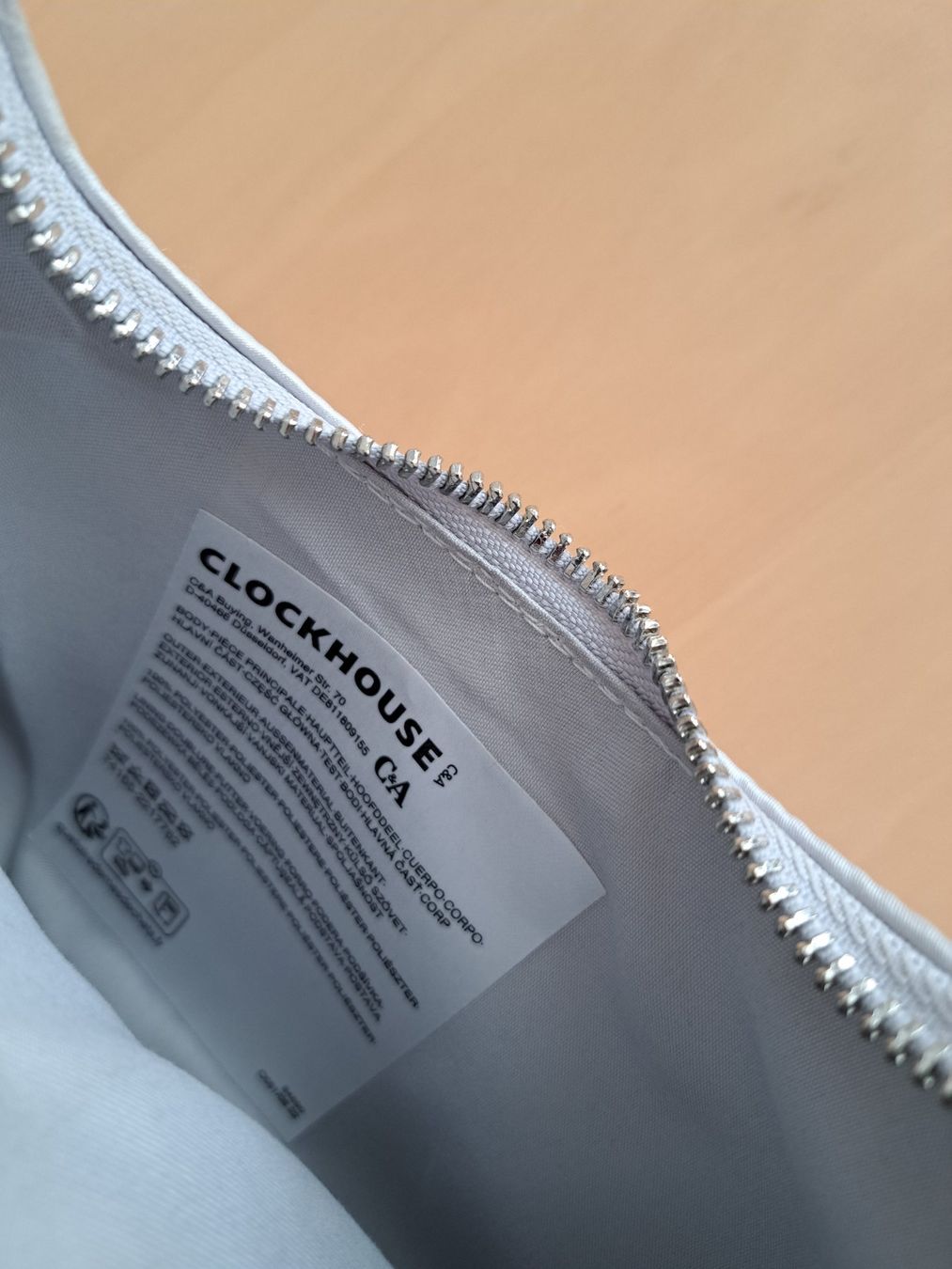 C&A Borse da donna: Tasche hellgrau mit Glitzersteinchen, Clockhouse von C&A – Usato da Pfaffnau venduto da hjp01 3