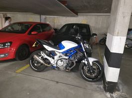 Suzuki gladius sv650 jusqu'à samedi 