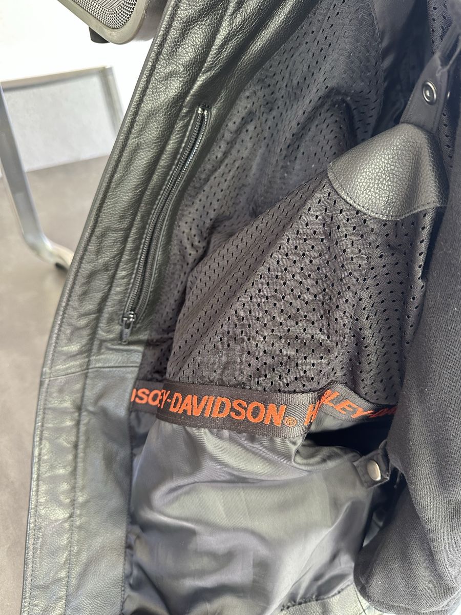 Harley-Davidson Giacche: Harley- Davidson Lederjacke – Nuovo (secondo la descrizione) da Gundetswil venduto da petriheilremimartin 7
