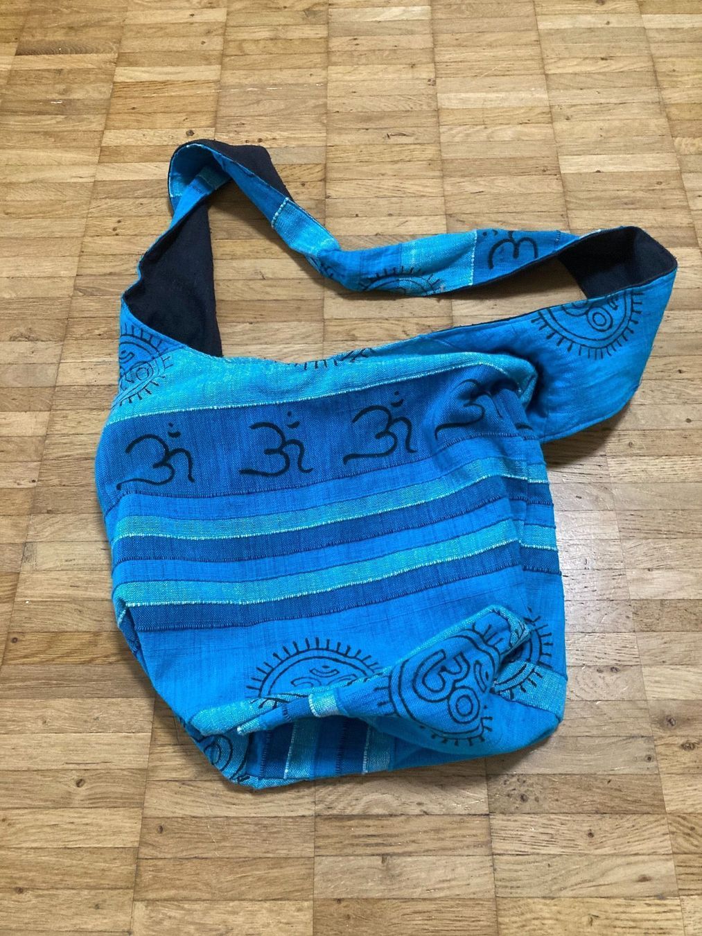 Borse: Blaue Stofftasche mit Reissverschluss – Usato da Thun venduto da Vans_98