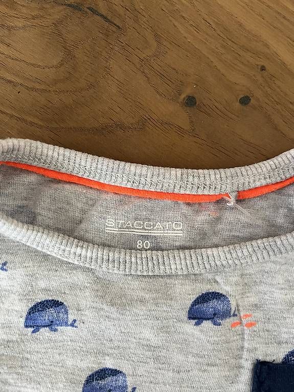 Hemden, Tops & T-Shirts: Staccato Tshirt Grösse 80 – Gebraucht aus Kappel SO von IvCe 1
