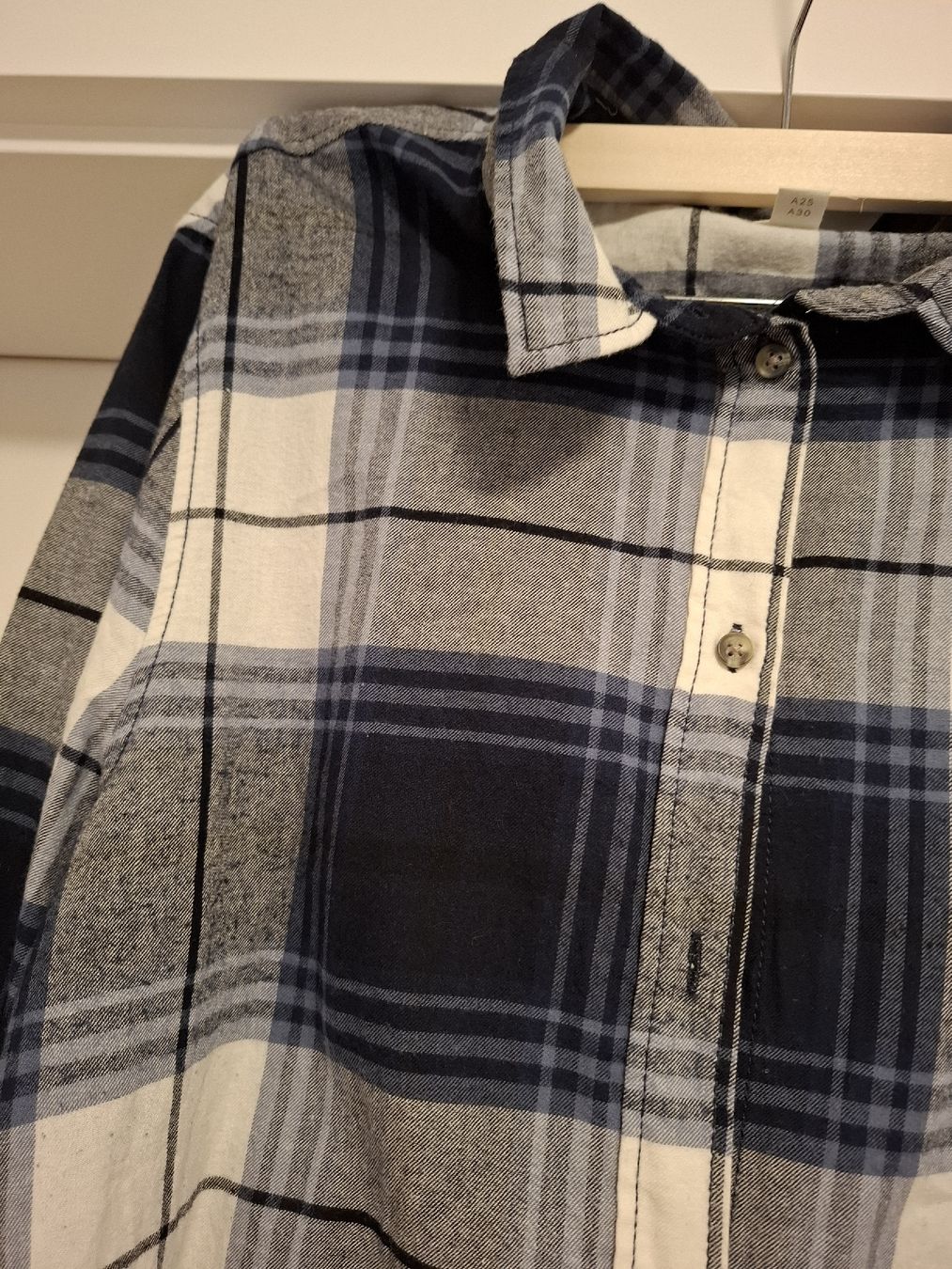 H&M Chemisiers: Blusenhemd Grösse L – D'occasion à Lütisburg par amerika123 1