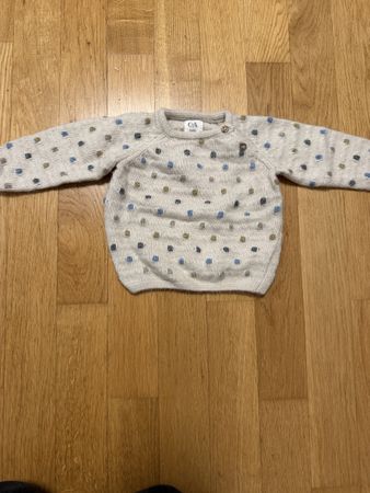 Baby Pullover C&A beige Punkte Grösse 68 cm neuwertig