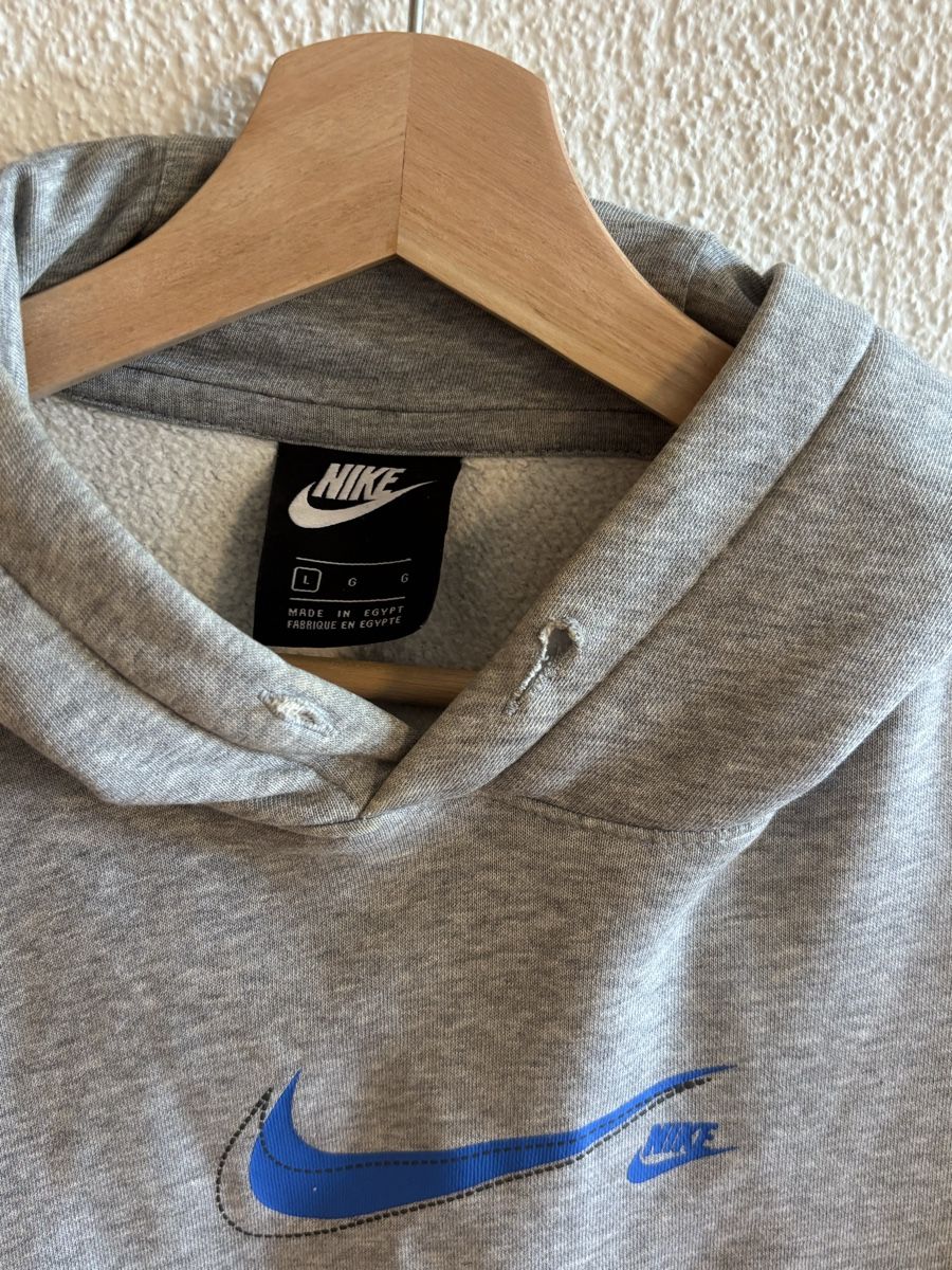 Maglioni & Felpe: NIKE GREY HOODIE – Usato da Küttigen venduto da noa_78fr 2