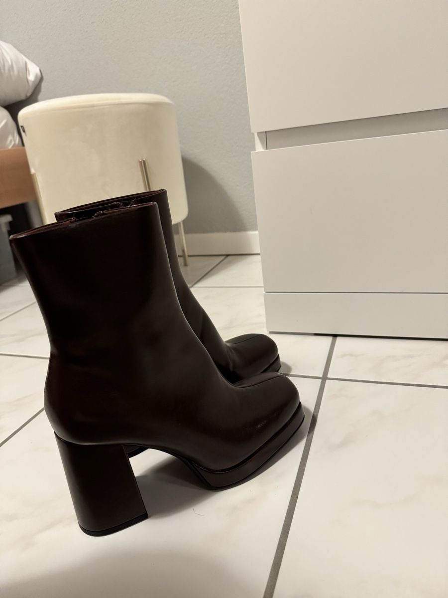 Scarpe da donna: Braune stiefel mit Absatz, Grösse 38, neuwertig – Nuovo e nell'imballaggio originale da Utzenstorf venduto da ana.hh