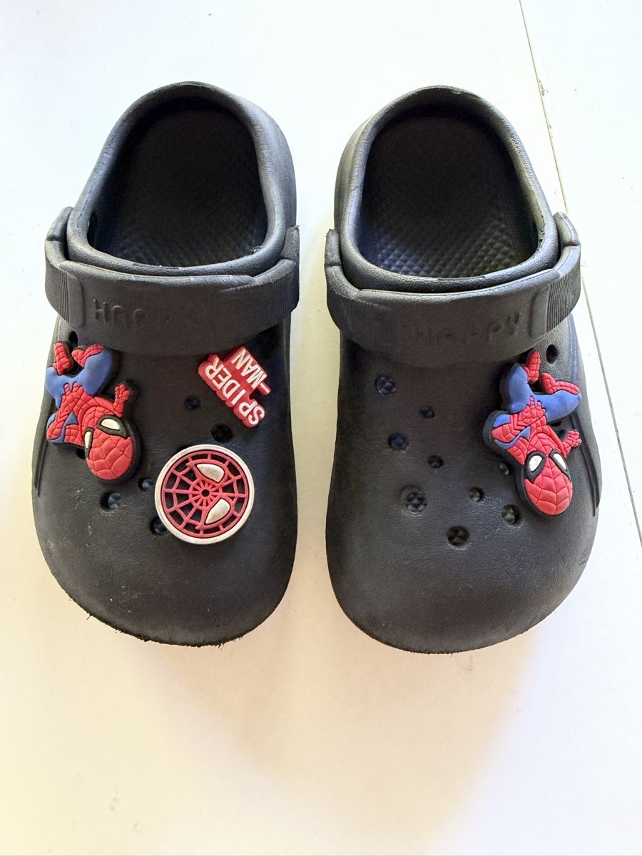 Scarpe per ragazzi: Kinder Clogs schwarz Spiderman Grösse 29 gebraucht – Usato da Füllinsdorf venduto da _niki_
