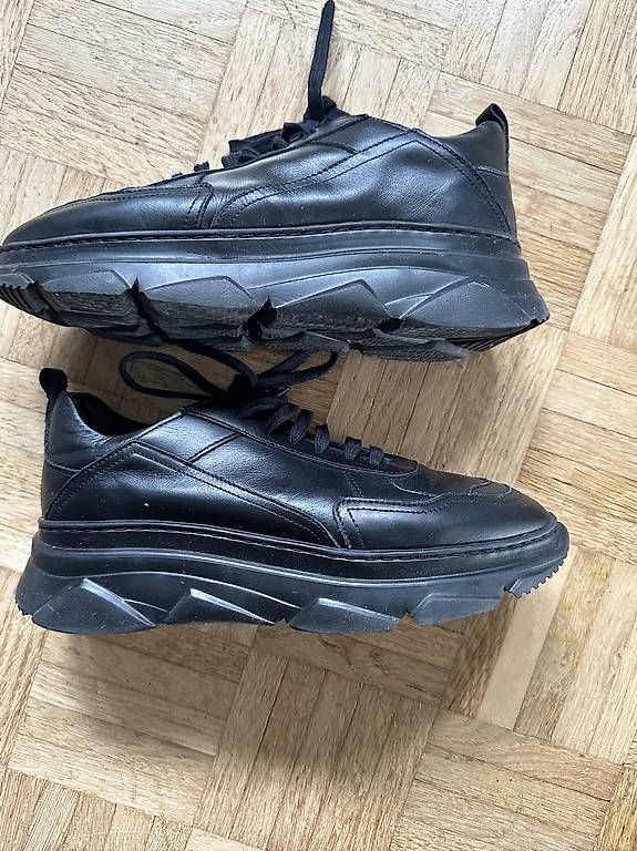 Scarpe da donna: Schwarze Leader Sneaker Copenhagen Studios  Gr.39  – Usato da Stäfa venduto da DearDarling 1