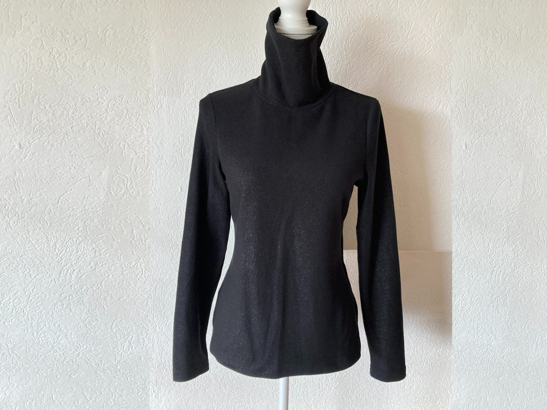 Maglioni & Felpe: Microfleece schwarzer Rollkragenpullover, Gr. S - 36/38 – Nuovo (secondo la descrizione) da Küsnacht ZH venduto da PLZoll