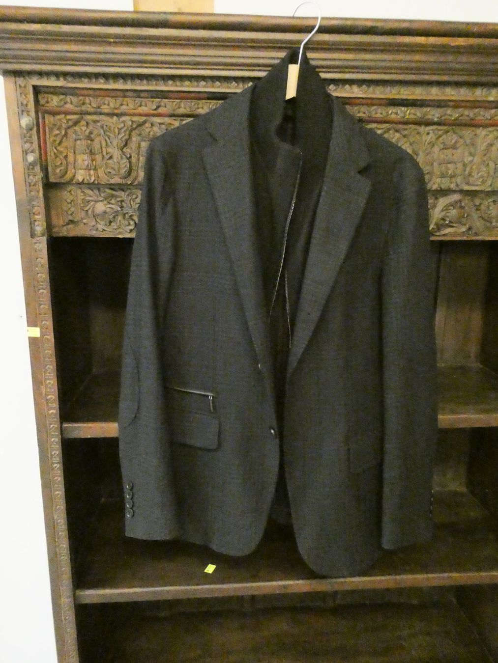 Jacken: Magnifique blazer gris foncé. – Gebraucht aus Etagnières von emmaus.electro 2